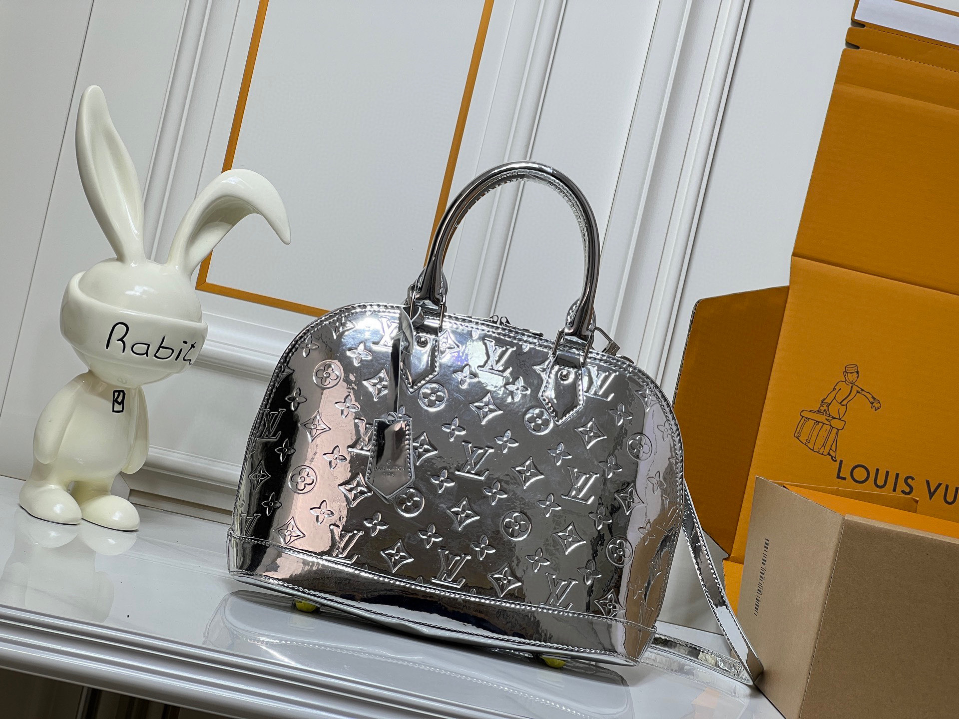 Louis Vuitton LV Classic Wallet Monogram Empreinte Magnetic Lock Elegant Look Limited Edition